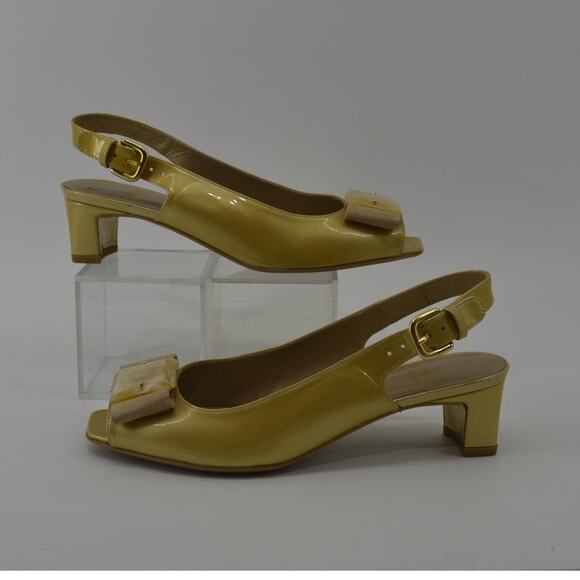 Stuart Weitzman Gold Patent Leather Block Heel Bow Size 6.5 - Picture 2 of 12